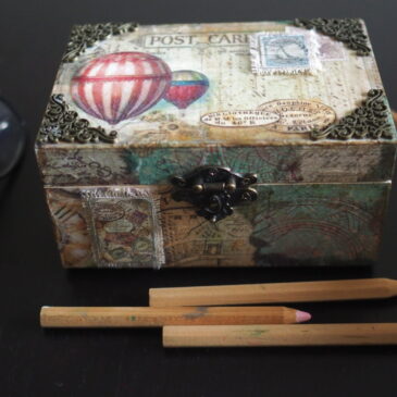 Caja de madera Vintage artesanal